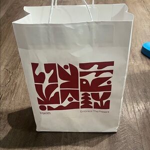 Vuori White Bag with Red Abstract Design